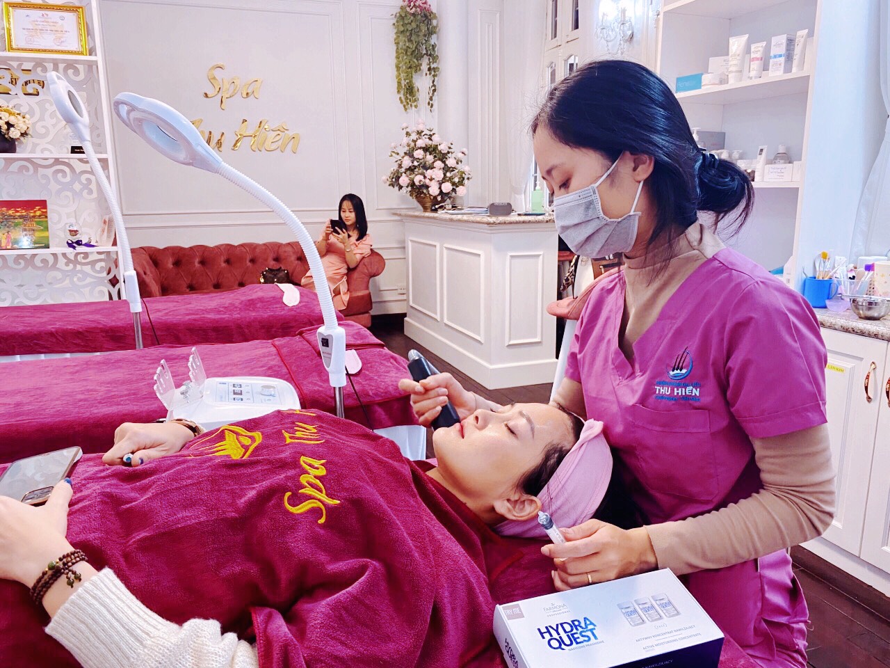 ĐIỆN CHUYỂN ION có phải là giải pháp VÀNG cho điều trị MỤN dai dẳng và THÂM MỤN