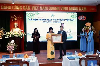 PHÓ GIÁO SƯ, TIẾN SĨ, BÁC SĨ THU HIỀN VINH DỰ ĐƯỢC TRAO DANH HIỆU 